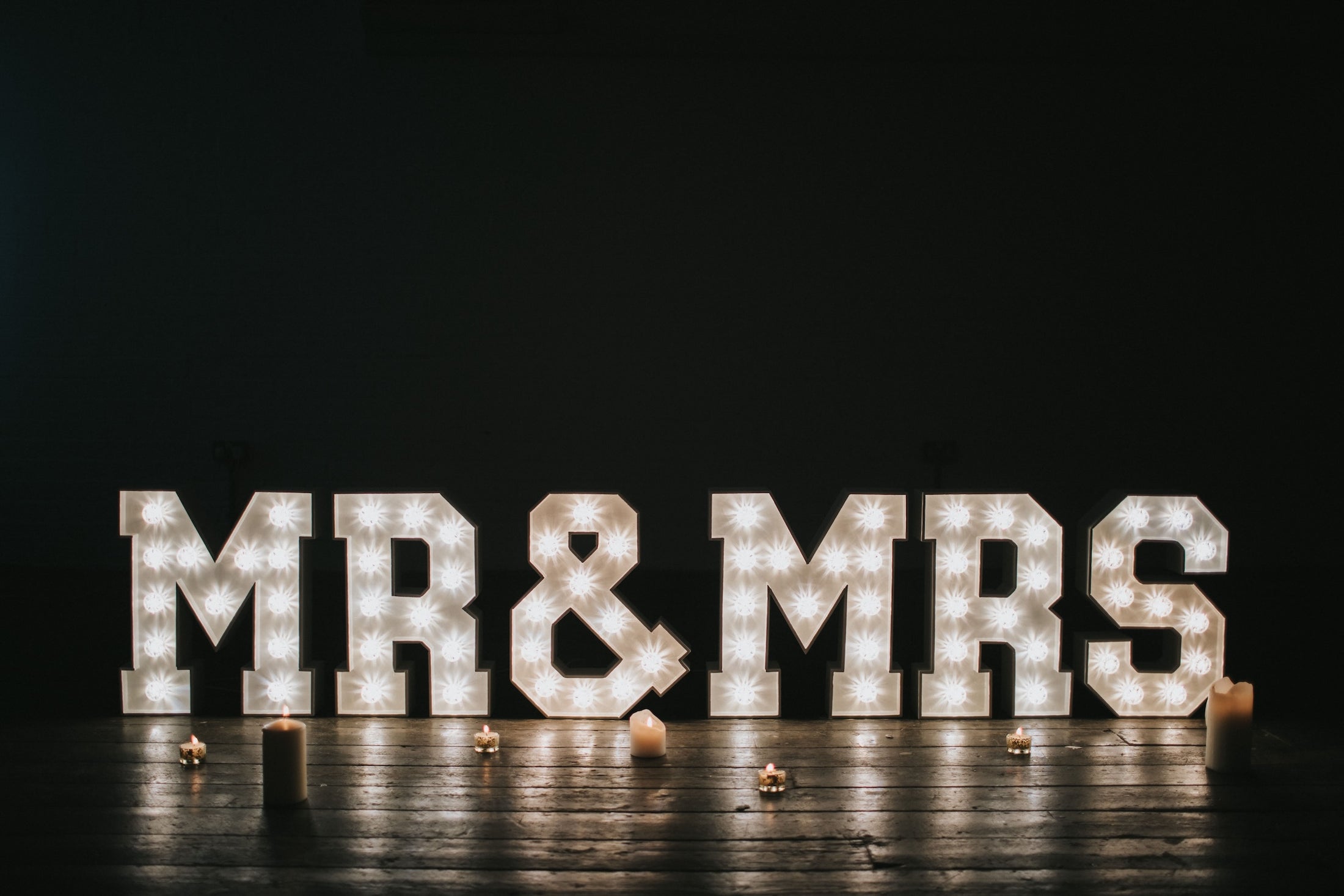 4ft Light Up MR & MRS Letters